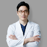 上海美聯(lián)臣整形醫(yī)院李相雨醫(yī)生照片