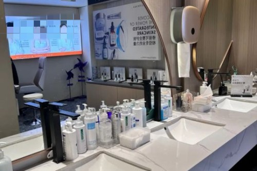 長(zhǎng)沙芊億醫(yī)療美容環(huán)境圖4