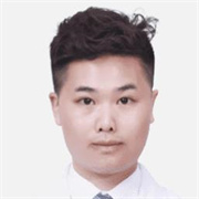 湖北十堰綻顏整形劉夢(mèng)龍醫(yī)生照片