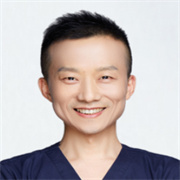 邊宏遠(yuǎn)醫(yī)生照片