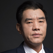 重慶美侖美奐整形口腔醫(yī)院毋巨龍醫(yī)生照片