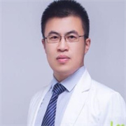 海南瑞韓醫(yī)學(xué)美容醫(yī)院李岳令醫(yī)生照片