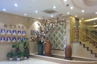 山東煙臺(tái)洛神醫(yī)療美容醫(yī)院環(huán)境圖2