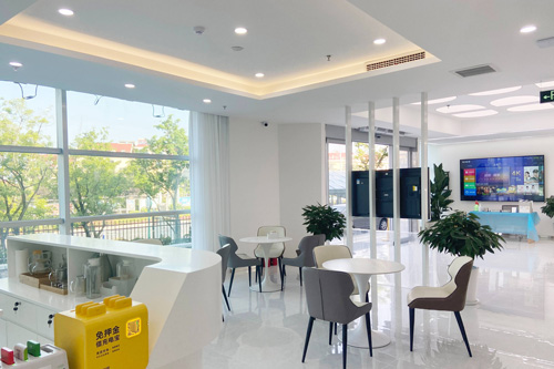 青島顏百年醫(yī)療美容門診部環(huán)境圖3