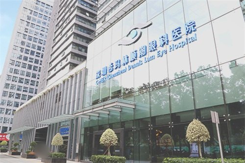 深圳新安?，斄猪槼毖劭漆t(yī)院大門