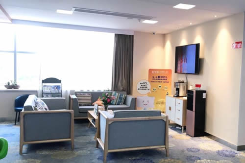 嘉興愛(ài)爾眼科環(huán)境圖3