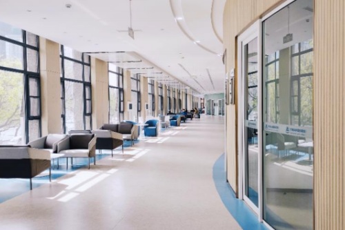 鄭州尖峰眼科環(huán)境圖2