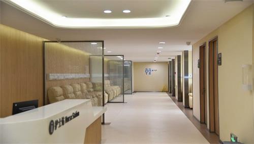 廣州愛爾眼科醫(yī)院護士站