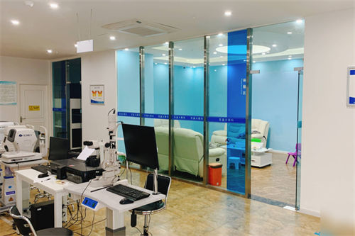 重慶沙坪壩百淼興眼科環(huán)境圖4