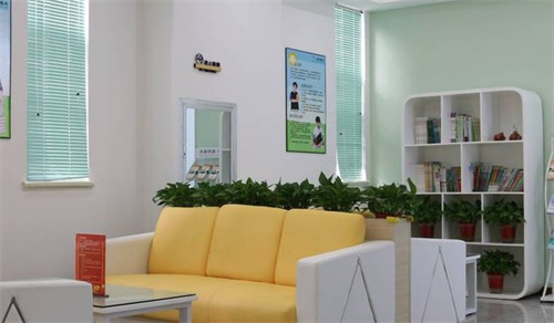 無錫明昕眼科門診部環(huán)境圖4