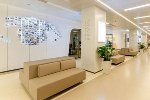 合肥普瑞眼科候診大廳環(huán)境