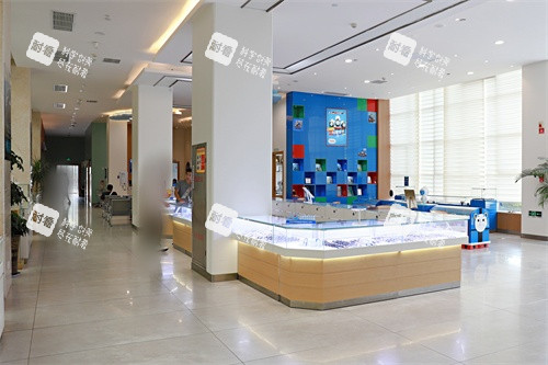 恩施慧宜眼科醫(yī)院配鏡區(qū)環(huán)境