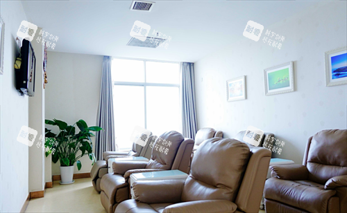 青島諾德醫(yī)療美容等待區(qū)