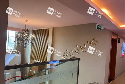 濟南藝星整形醫(yī)院二樓樓梯口