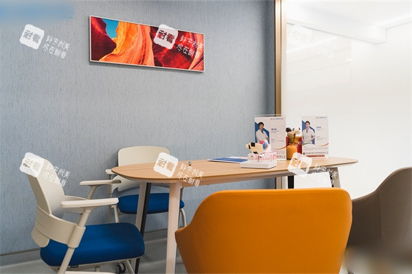 南寧普瑞眼科醫(yī)院面診室