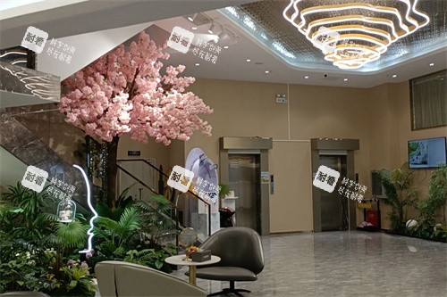 武漢光澤皇后醫(yī)療美容大廳環(huán)境 武漢光澤皇后醫(yī)療美容大廳環(huán)境