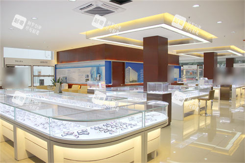 成都新視界眼科醫(yī)院配鏡中心 成都新視界眼科醫(yī)院配鏡中心