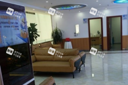 昆明普瑞眼科醫(yī)院候診區(qū)