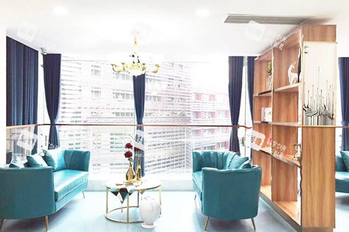 重慶佰視佳眼科等候區(qū)