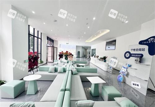 長沙裕湘眼科醫(yī)院等候區(qū)環(huán)境圖