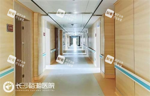 長(zhǎng)沙裕湘眼科醫(yī)院走廊一角