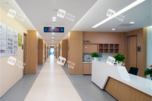 杭州愛(ài)爾眼科醫(yī)院走廊環(huán)境