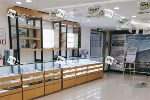 北京愛(ài)爾?？笛劭漆t(yī)院配鏡區(qū)