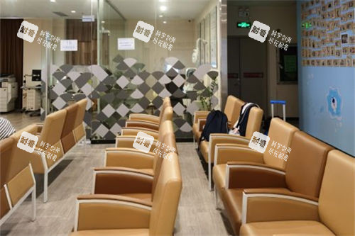 深圳新安?，斄猪槼毖劭漆t(yī)院休息區(qū)