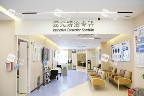 深圳新安?，斄猪槼毖劭漆t(yī)院屈光改善