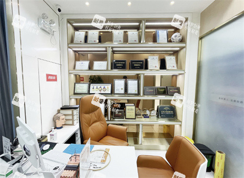 蘇州百年植發(fā)院內(nèi)