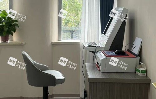 泰州百年植發(fā)醫(yī)生辦公室