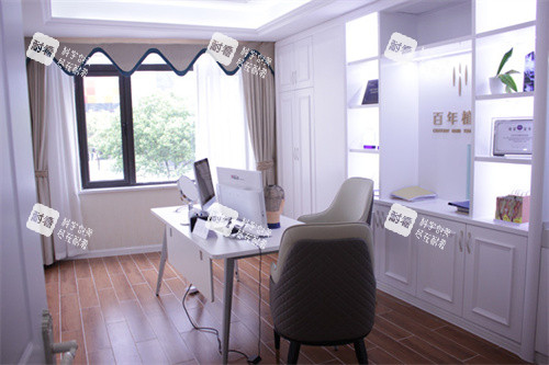 常州百年植發(fā)診室