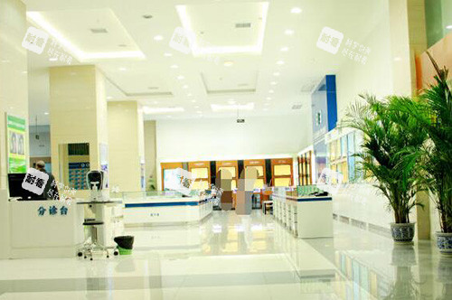 重慶南坪愛爾眼科醫(yī)院環(huán)境