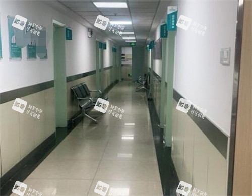 太原華晉醫(yī)院整形科走廊圖