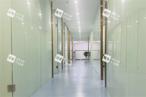 重慶鄭荃麗格青春醫(yī)療美容走廊環(huán)境