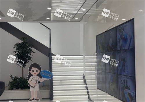 成都雍禾植發(fā)樓梯口