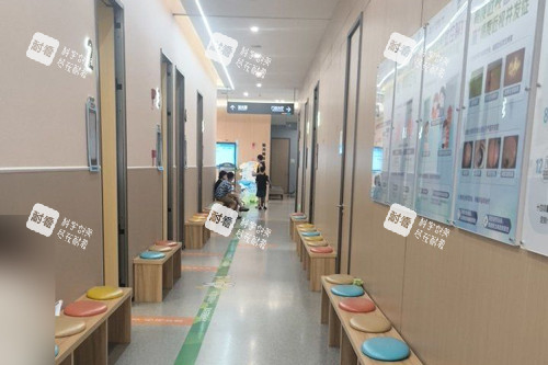 南寧愛爾眼科看診等候區(qū) 南寧愛爾眼科看診等候區(qū)