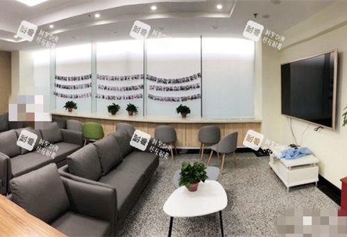 南京東南眼科醫(yī)院休息區(qū)