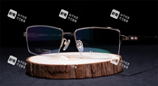 超視立遠(yuǎn)近兩用眼鏡展示圖