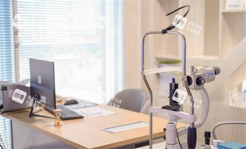 成都普瑞眼科面診室