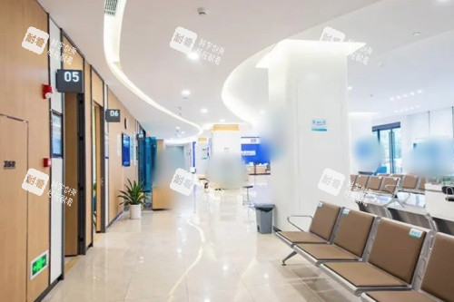 深圳愛(ài)爾眼科醫(yī)院候診區(qū)