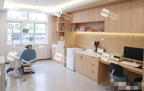上海滬申五官科醫(yī)院口腔科治療室