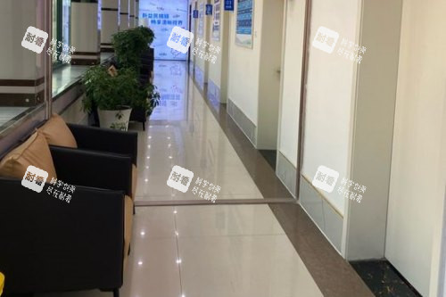 臨沂新益民眼科醫(yī)院角膜塑形鏡候診區(qū)