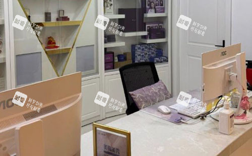 青島諾德醫(yī)學(xué)美容醫(yī)生辦公區(qū)