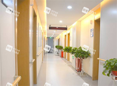 普瑞眼科醫(yī)院價(jià)目表公開(kāi)：半飛秒12800起，全飛秒15000起，白內(nèi)障4500起