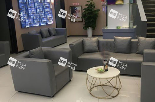 懷化美蒂珂醫(yī)療美容大廳休息區(qū)