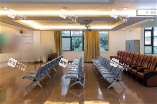 成都愛迪眼科醫(yī)院候診區(qū)