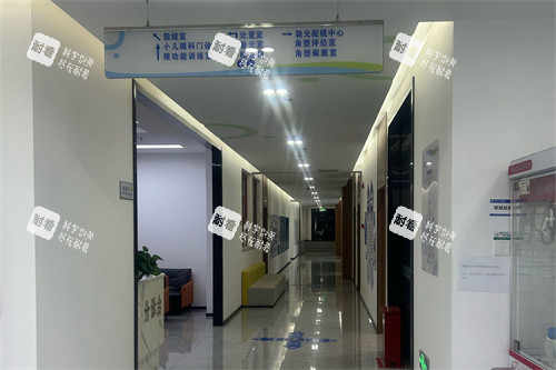 張家口朝聚眼科醫(yī)院走廊