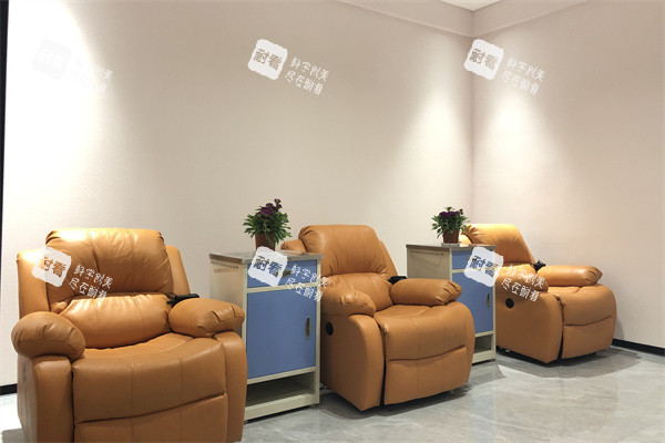 銀川進川眼科醫(yī)院休息區(qū)沙發(fā)