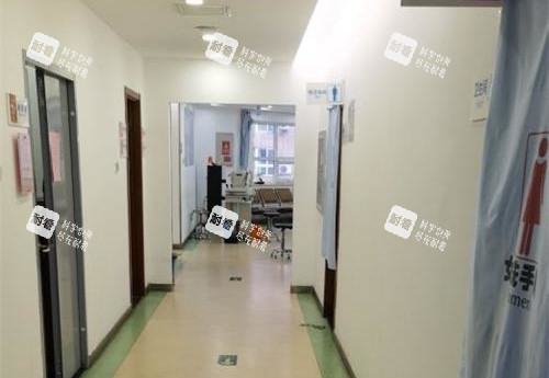北京民眾眼科醫(yī)院走廊環(huán)境